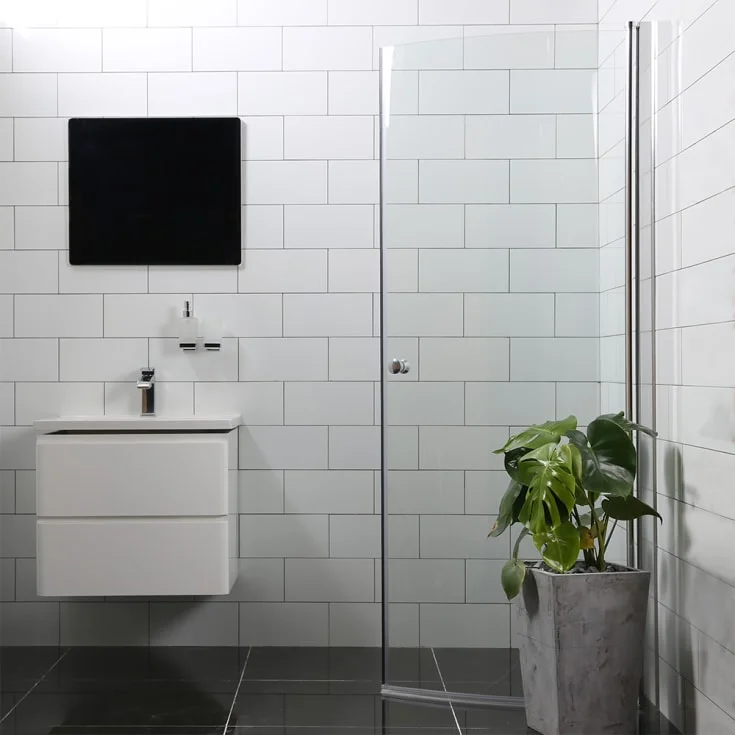 Bathlife Allsidig buet dusjdør, 90 cm, klart glass, aluminium profil | 40728448