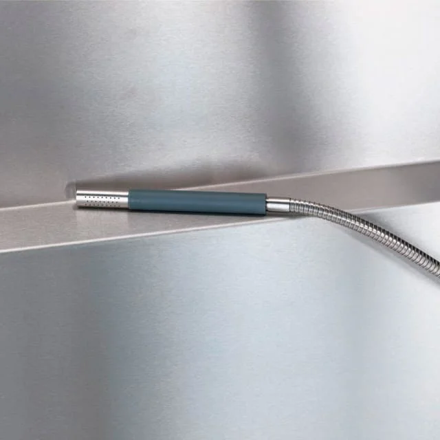 Vola T2M hånddusj, med 1,5 m metallslange, rustfritt stål | T2M-40