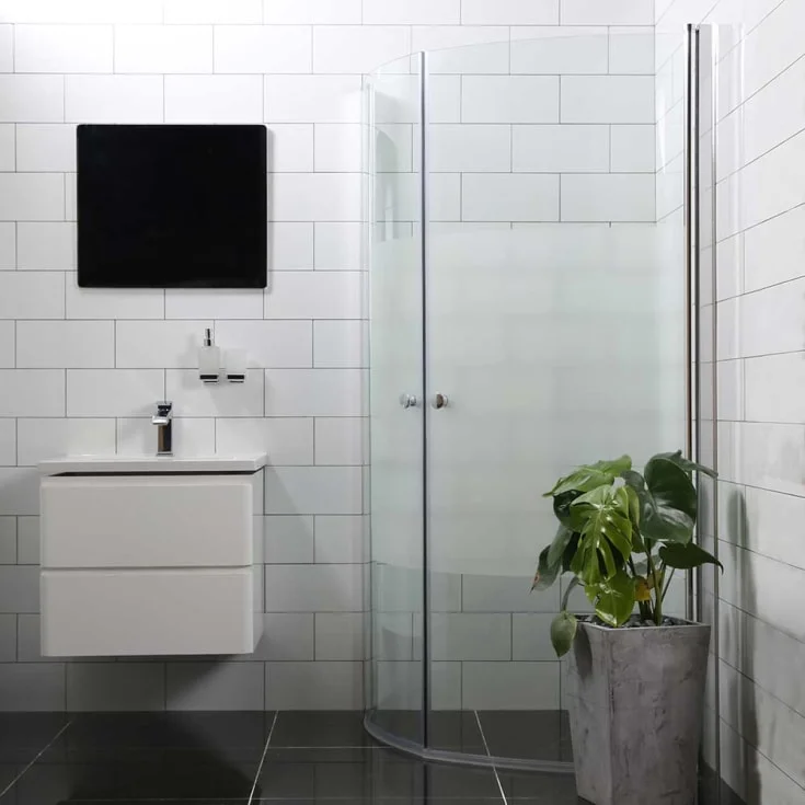 Bathlife Allsidig buet dusjhjørne 70×80 cm, halvfrostet glass, satin profil | 40790742