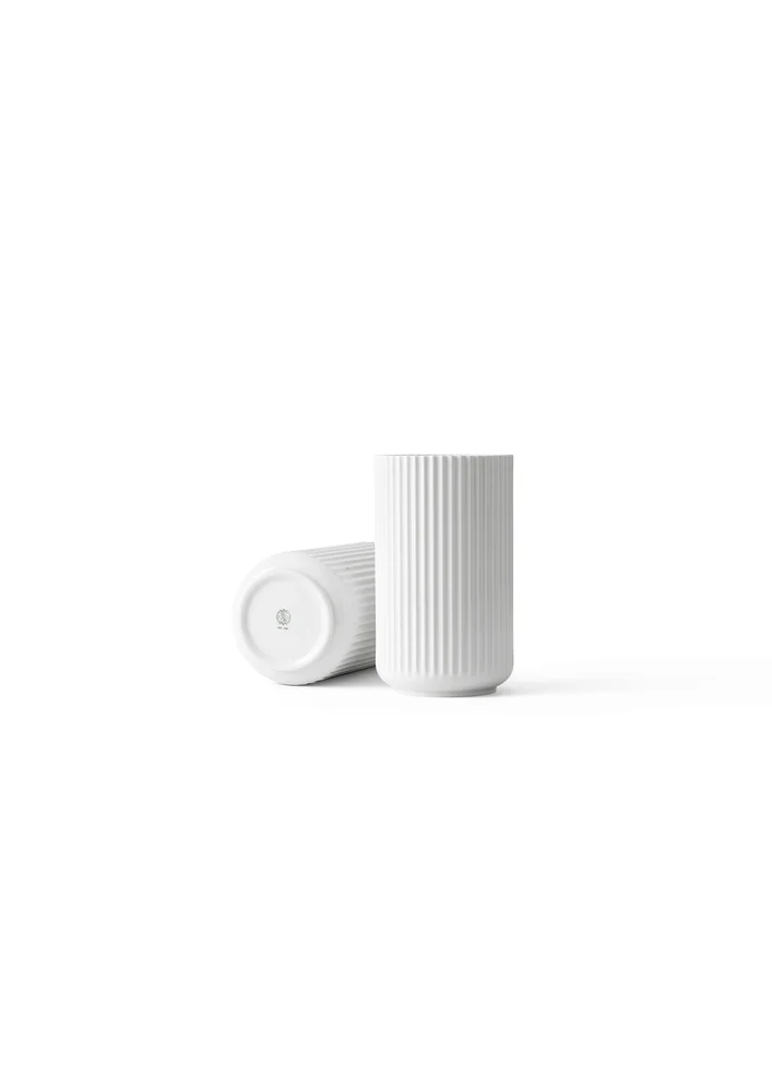 Vase 25cm hvit porselen v:7993486 Vase 25cm hvit porselen v:7993486