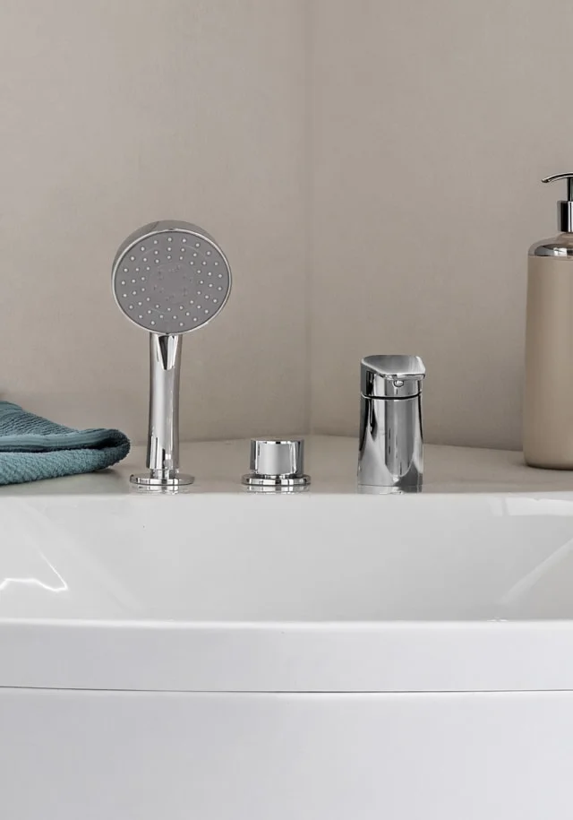 Bathlife Brusa badekarbatteri, for karkant, med hånddusj, krom | 401053080 Bathlife Brusa badekarbatteri, for karkant, med hånddusj, krom | 401053080